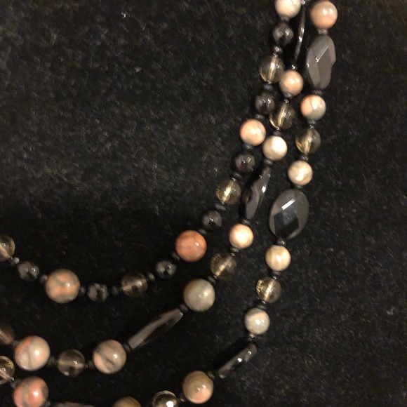 3 Stand bead necklace with SS closure - Picture 5 of 5